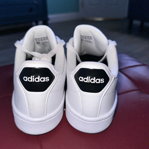 Adidas athletic shoes - Picture 3 of 7